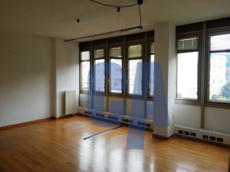 Immagine 13 di Palazzo in vendita  in VIA CADORNA LUIGI a Cinisello Balsamo