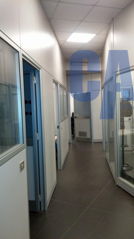 Immagine 12 di Attività commerciale in vendita  in VIA TERTULLIANO a Milano