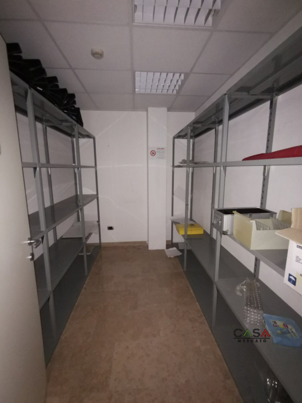 Immagine 6 di Negozio in vendita  in Piazza della Vittoria a Cordenons