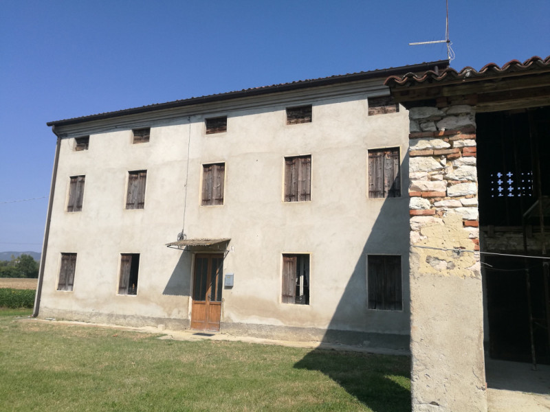 Immagine 7 di Rustico / casale in vendita  in Via Lovolo a Rovolon