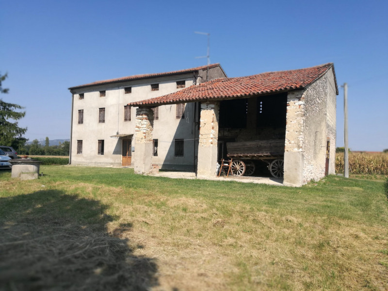 Immagine 8 di Rustico / casale in vendita  in Via Lovolo a Rovolon