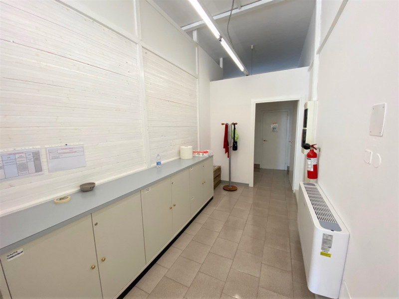 Immagine 3 di Negozio in vendita  in Via Ponte di Riva a Cartura