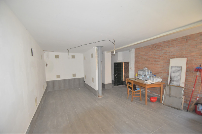 Immagine 2 di Magazzino in affitto  in santi apostoli a Venezia