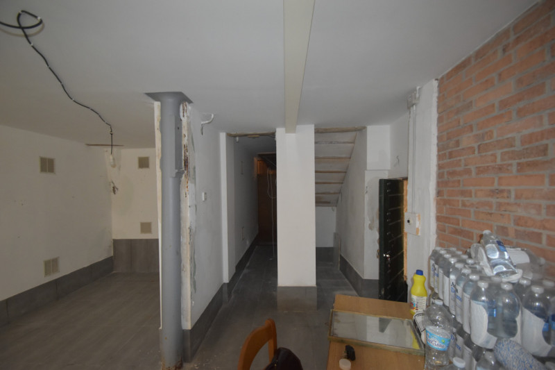 Immagine 5 di Magazzino in affitto  in santi apostoli a Venezia