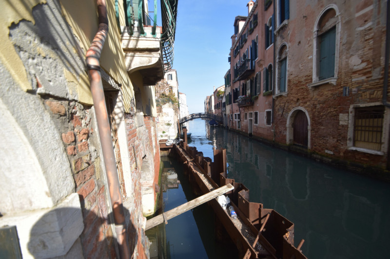 Immagine 10 di Magazzino in affitto  in santi apostoli a Venezia