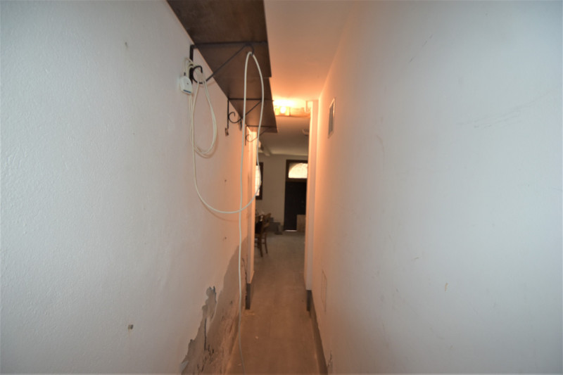 Immagine 12 di Magazzino in affitto  in santi apostoli a Venezia