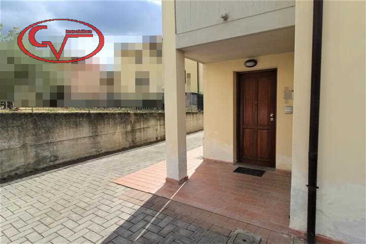 Immagine 1 di Villetta a schiera in vendita  in via meucci a Loro Ciuffenna