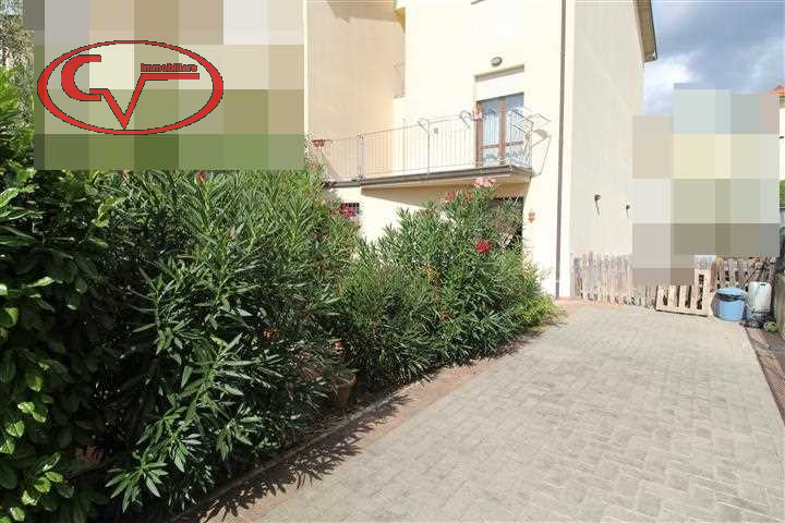 Immagine 3 di Villetta a schiera in vendita  in via meucci a Loro Ciuffenna