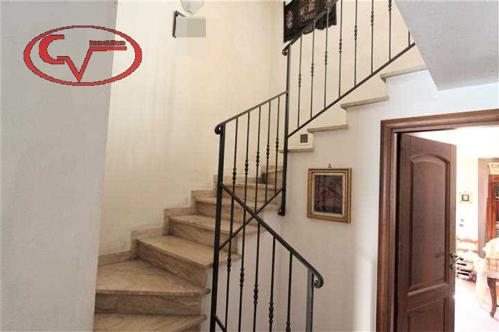 Immagine 11 di Villetta a schiera in vendita  in via meucci a Loro Ciuffenna