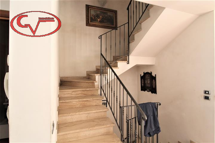 Immagine 12 di Villetta a schiera in vendita  in via meucci a Loro Ciuffenna