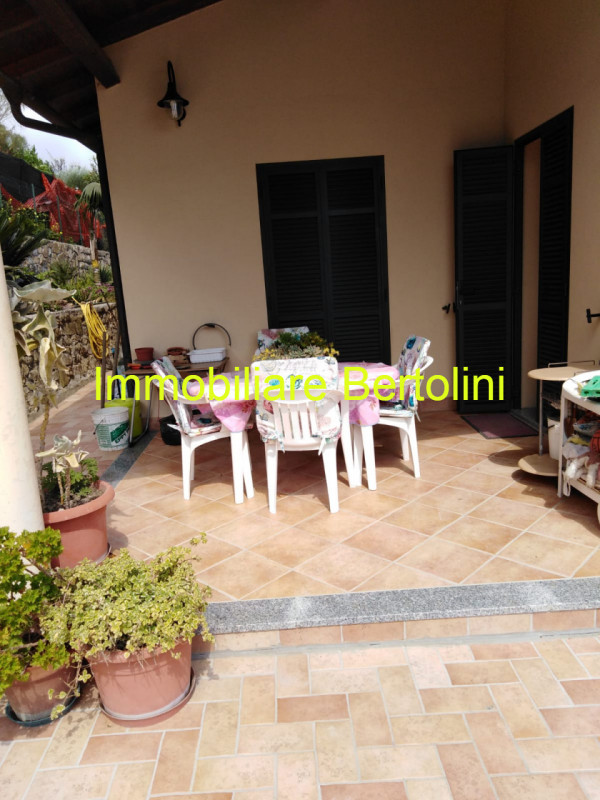 Immagine 13 di Villa in vendita  in via degli inglesi a Bordighera
