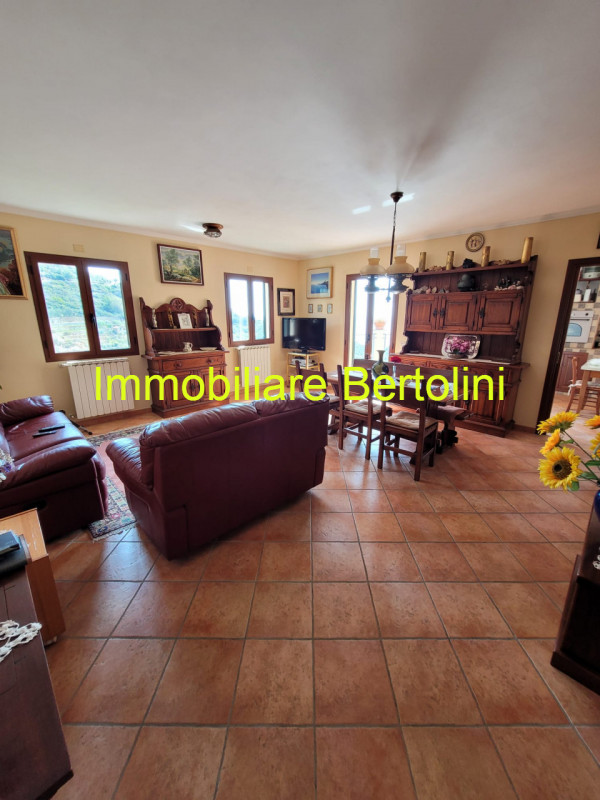 Immagine 16 di Villa in vendita  in via degli inglesi a Bordighera