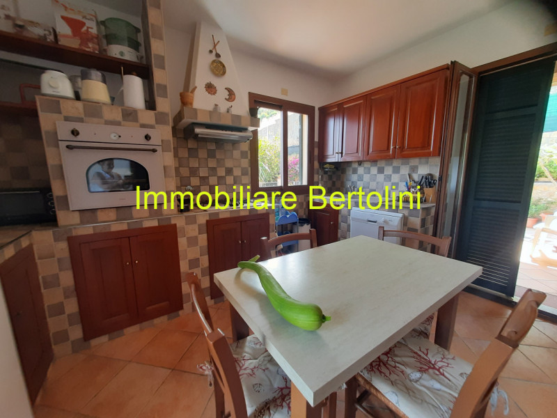 Immagine 30 di Villa in vendita  in via degli inglesi a Bordighera