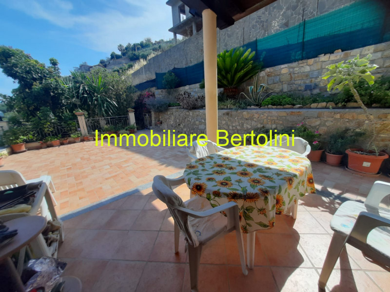 Immagine 56 di Villa in vendita  in via degli inglesi a Bordighera