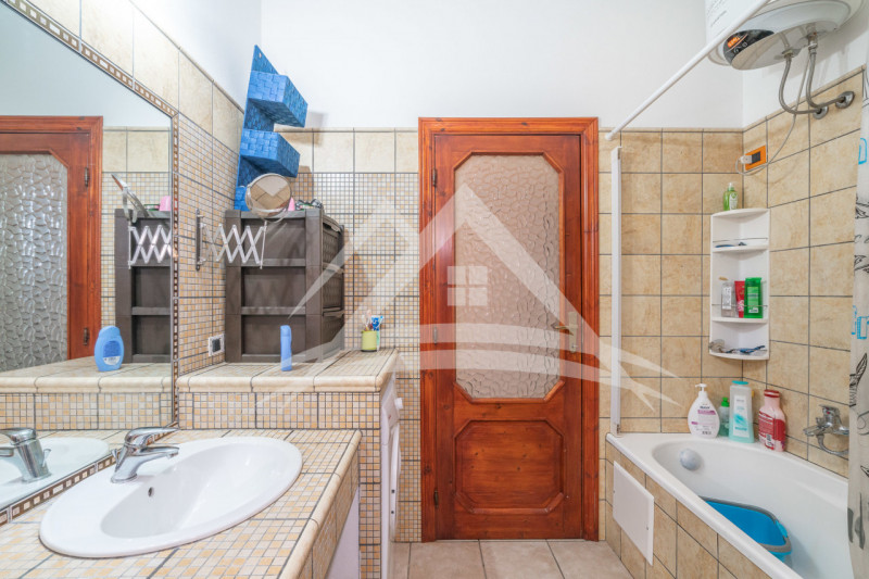 Immagine 36 di Appartamento in vendita  in Via Tuveri, 48 a Sorso