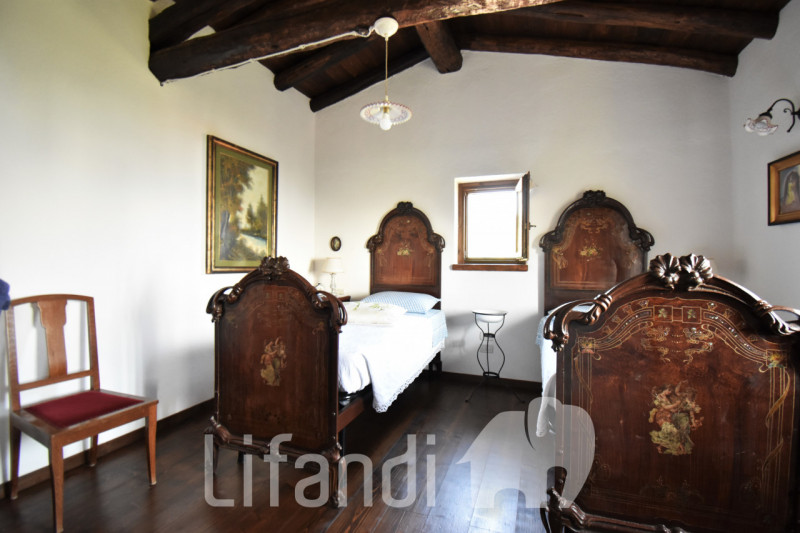 Immagine 5 di Rustico / casale in vendita  a Gargnano