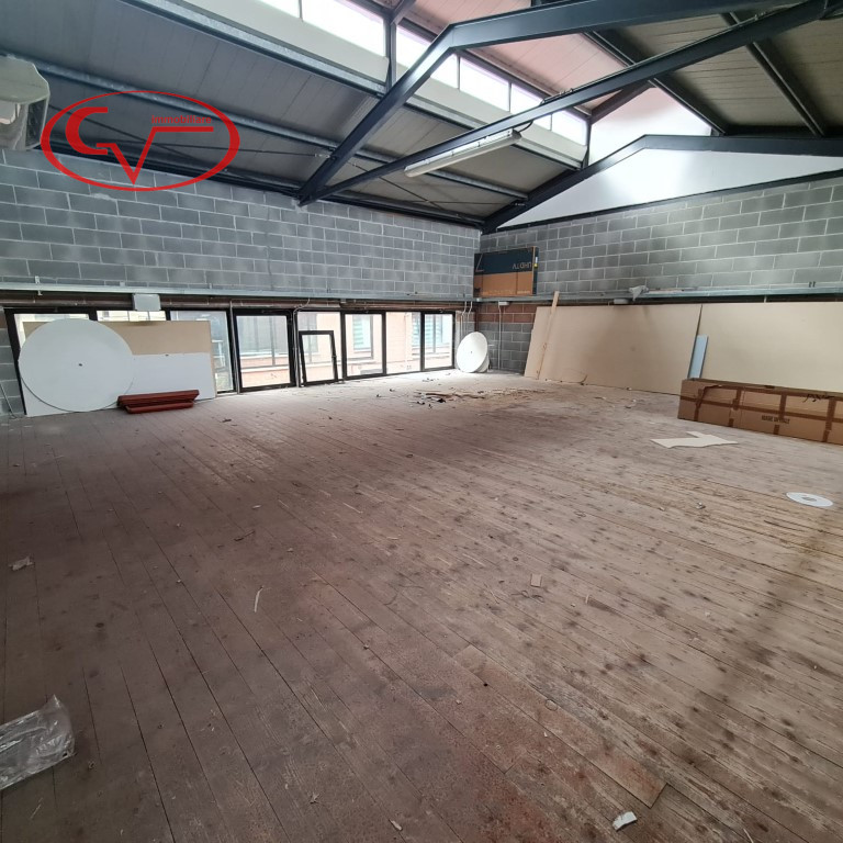 Immagine 6 di Capannone industriale in vendita  a Montevarchi