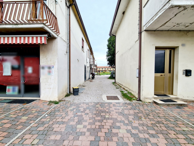 Immagine 5 di Terreno in vendita  in VIA VITTORIO a Ponso