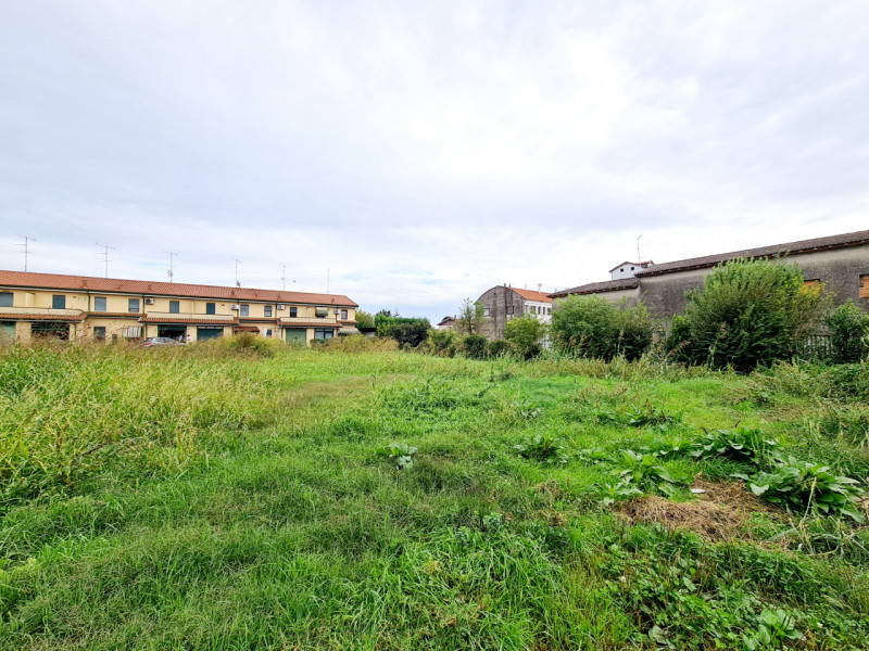 Immagine 6 di Terreno in vendita  in VIA VITTORIO a Ponso