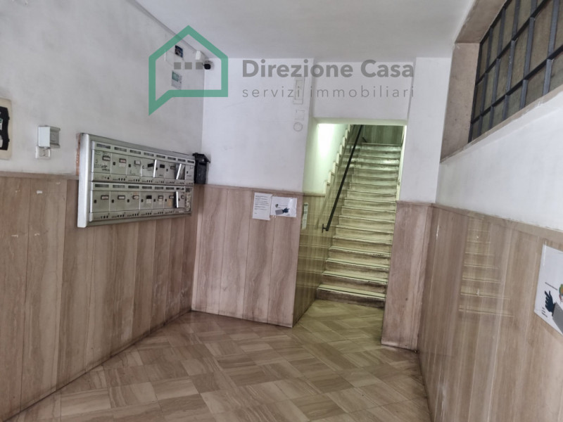 Immagine 7 di Appartamento in vendita  in Via Giuseppe Palmieri a Napoli