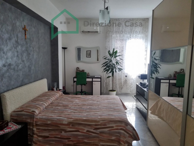 Immagine 18 di Appartamento in vendita  in Via Giuseppe Palmieri a Napoli