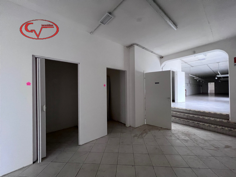 Immagine 5 di Laboratorio in affitto  in via leonardo da vinci a San Giovanni Valdarno