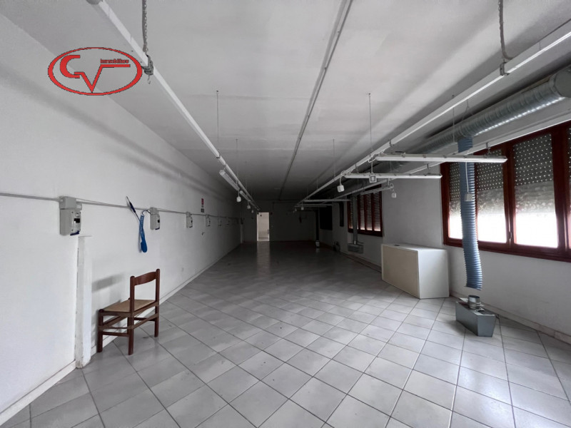 Immagine 10 di Laboratorio in affitto  in via leonardo da vinci a San Giovanni Valdarno