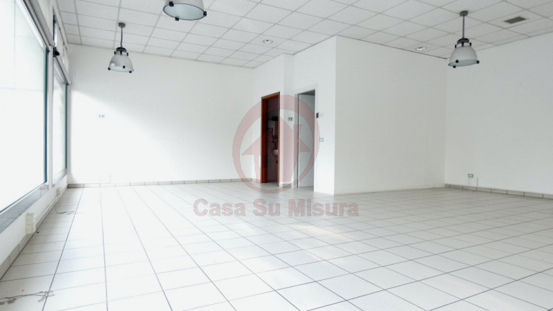 Immagine 4 di Negozio in affitto  in via Garolla a Limena