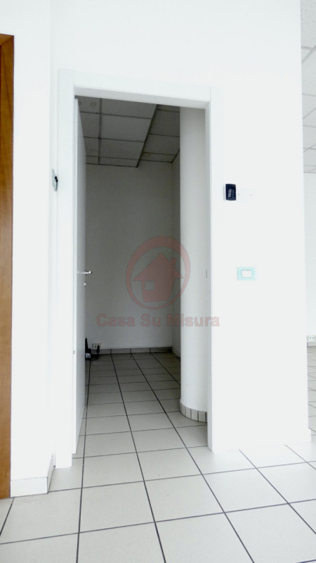 Immagine 5 di Negozio in affitto  in via Garolla a Limena