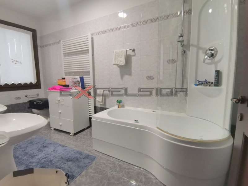 Immagine 10 di Appartamento in vendita  in C.so Risorgimento n. 160 - Porto Viro (RO) a Loreo