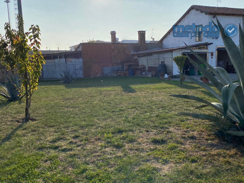 Immagine 3 di Terreno in vendita  a Villadose