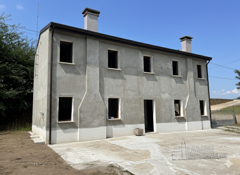 Immagine 2 di Casa indipendente in vendita  in Via Gardese 379 a Giacciano Con Baruchella