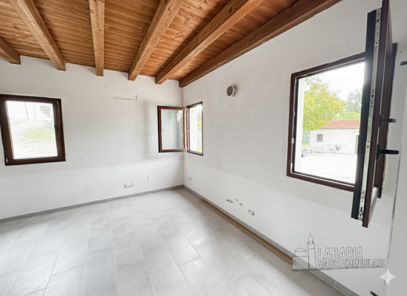 Immagine 8 di Casa indipendente in vendita  in Via Gardese 379 a Giacciano Con Baruchella