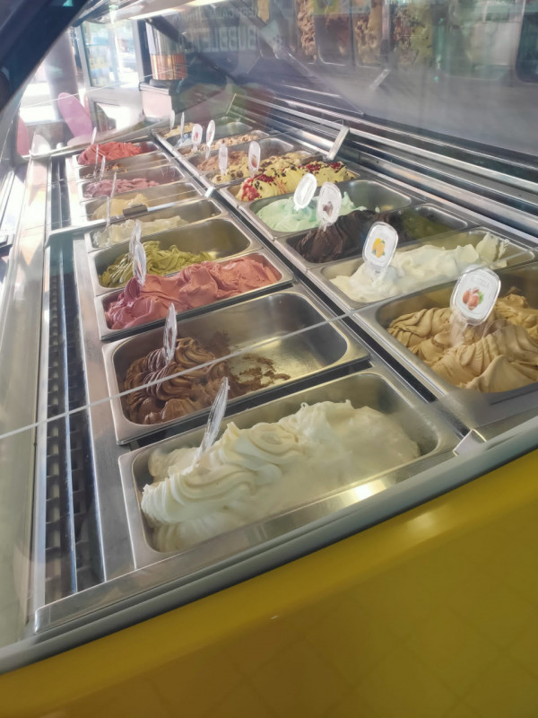 Immagine 2 di Attività commerciale in vendita  in VIALE MARE ADRIATICO a Comacchio