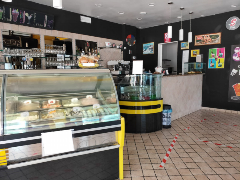 Immagine 4 di Attività commerciale in vendita  in VIALE MARE ADRIATICO a Comacchio