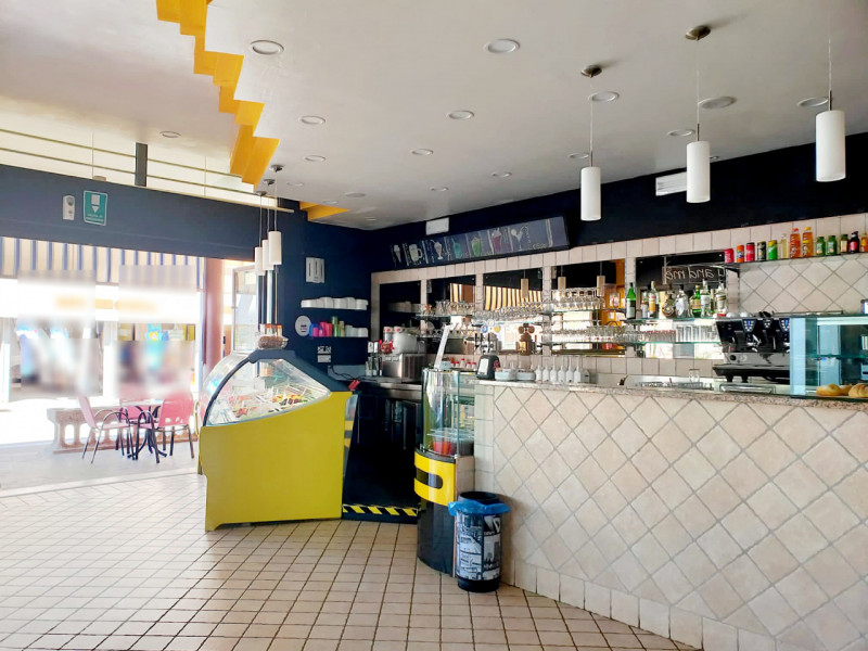 Immagine 5 di Attività commerciale in vendita  in VIALE MARE ADRIATICO a Comacchio
