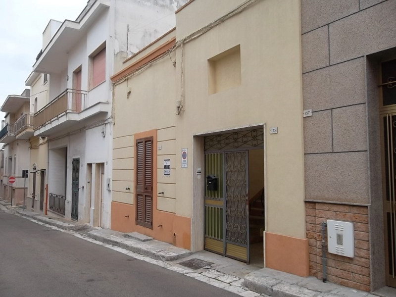 Immagine 2 di Casa indipendente in vendita  a Parabita