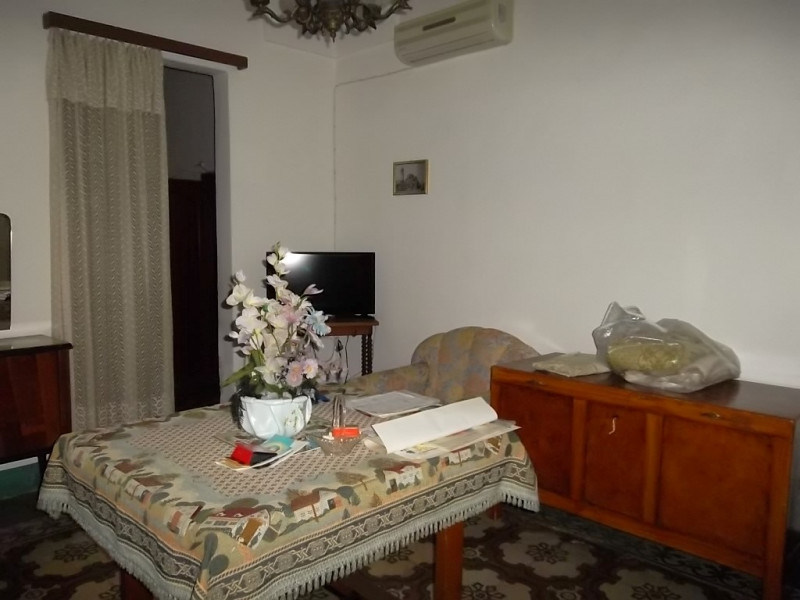 Immagine 10 di Casa indipendente in vendita  a Parabita