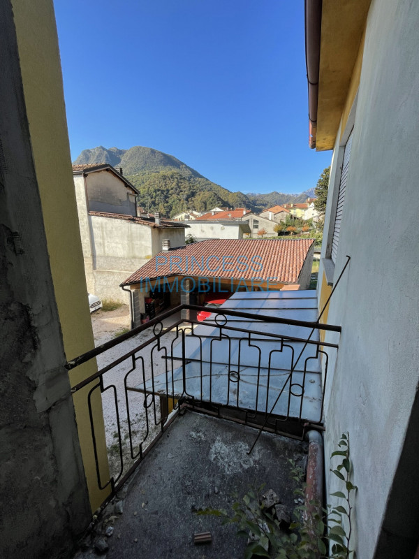 Immagine 7 di Villetta a schiera in vendita  a Torrebelvicino