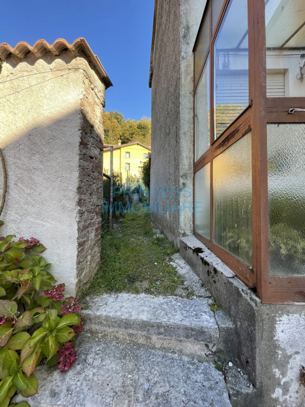 Immagine 9 di Villetta a schiera in vendita  a Torrebelvicino