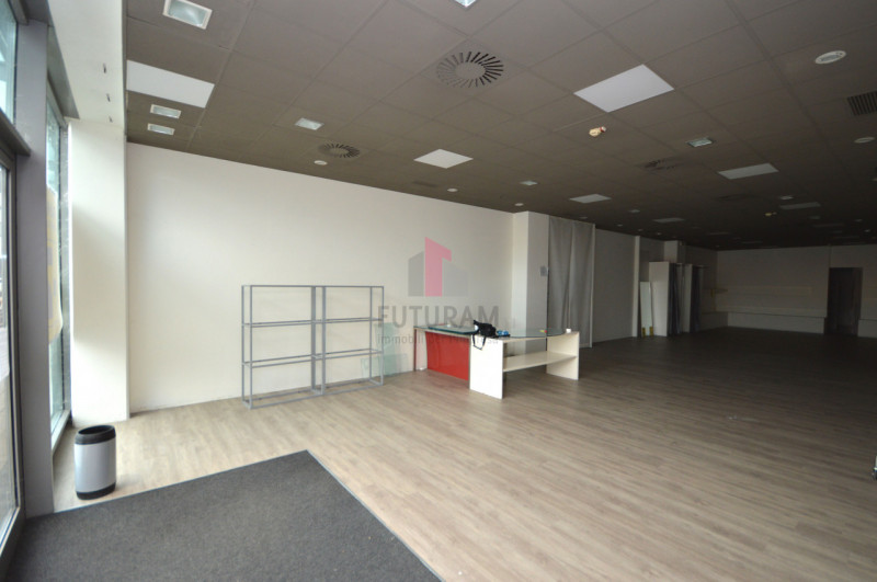 Immagine 1 di Negozio in affitto  in via vicenza a Torri Di Quartesolo