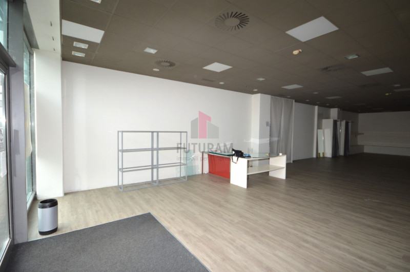 Immagine 2 di Negozio in affitto  in via vicenza a Torri Di Quartesolo