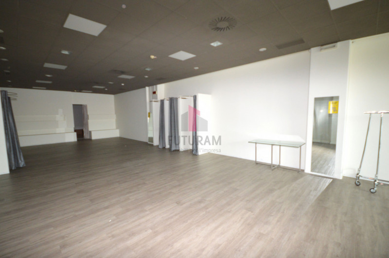 Immagine 5 di Negozio in affitto  in via vicenza a Torri Di Quartesolo