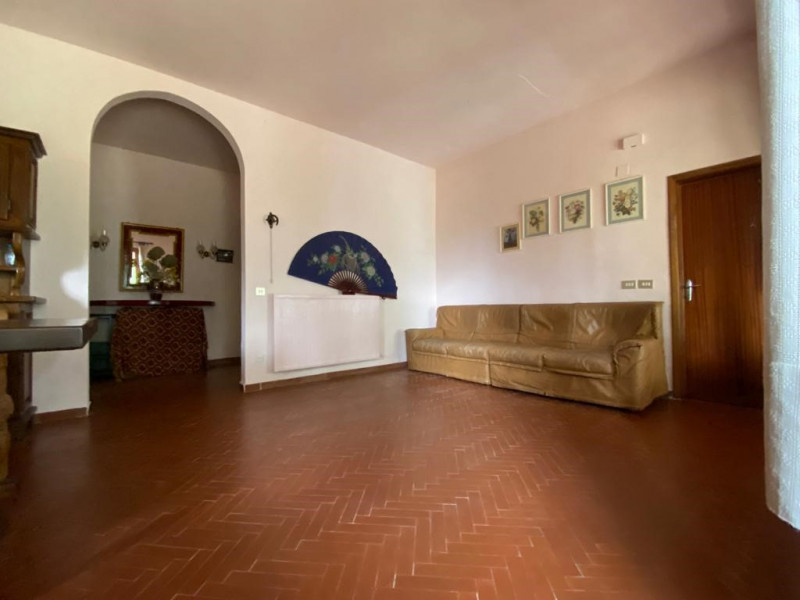 Immagine 6 di Villa in vendita  in Via d'Azeglio a Bucine