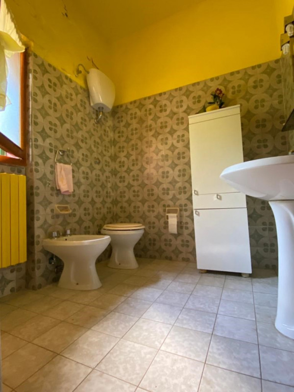 Immagine 10 di Villa in vendita  in Via d'Azeglio a Bucine