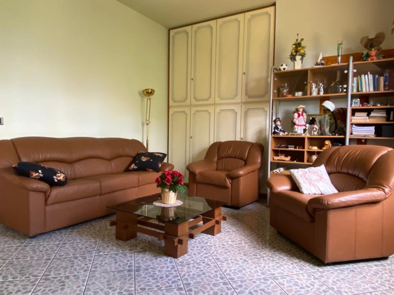 Immagine 14 di Villa in vendita  in Via d'Azeglio a Bucine