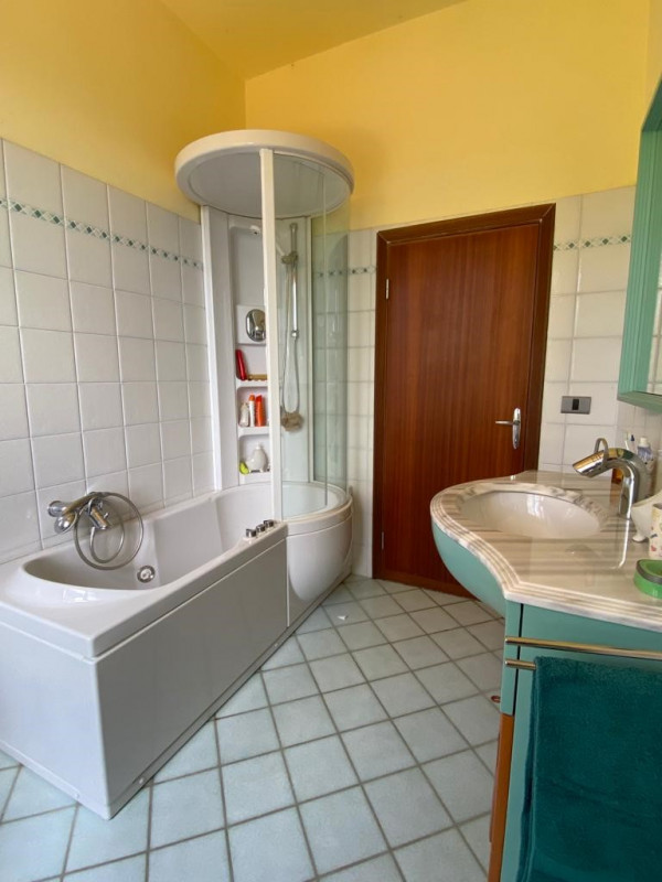 Immagine 26 di Villa in vendita  in Via d'Azeglio a Bucine