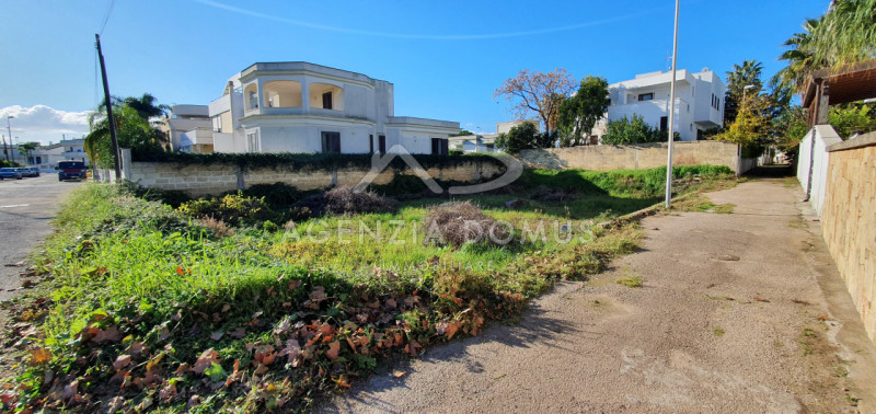 Immagine 4 di Terreno in vendita  in via w. tobagi a Taviano
