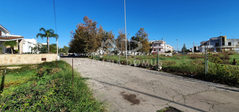 Immagine 8 di Terreno in vendita  in via w. tobagi a Taviano