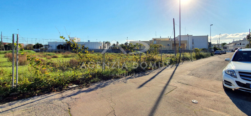 Immagine 9 di Terreno in vendita  in via w. tobagi a Taviano